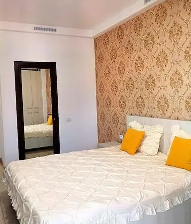 Apartament De Inchiriat Mamaia Sat アパート
